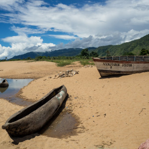 EWB NZ Usisya Malawi Three generations of skillfully hand made boats on the shores of Lake Nyasa Jack Nugent